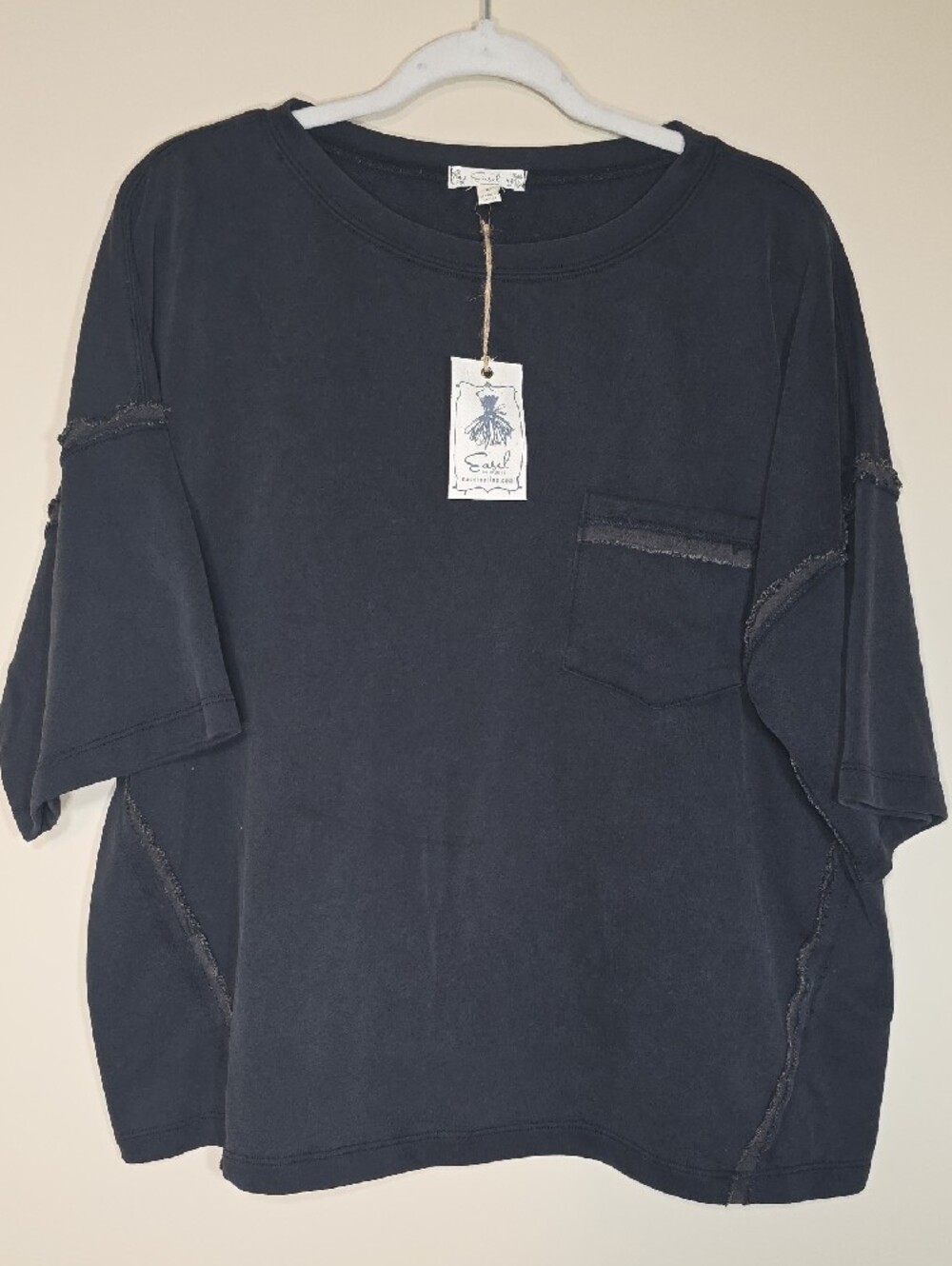 Easel NWT Mineral Wash Oversized Boxy Pocket Tee - Picture 4 of 8